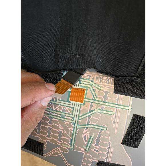 MTV Music Television. Black Shirt. L. Lights Up (Battery Operated) - Picture 9 of 12